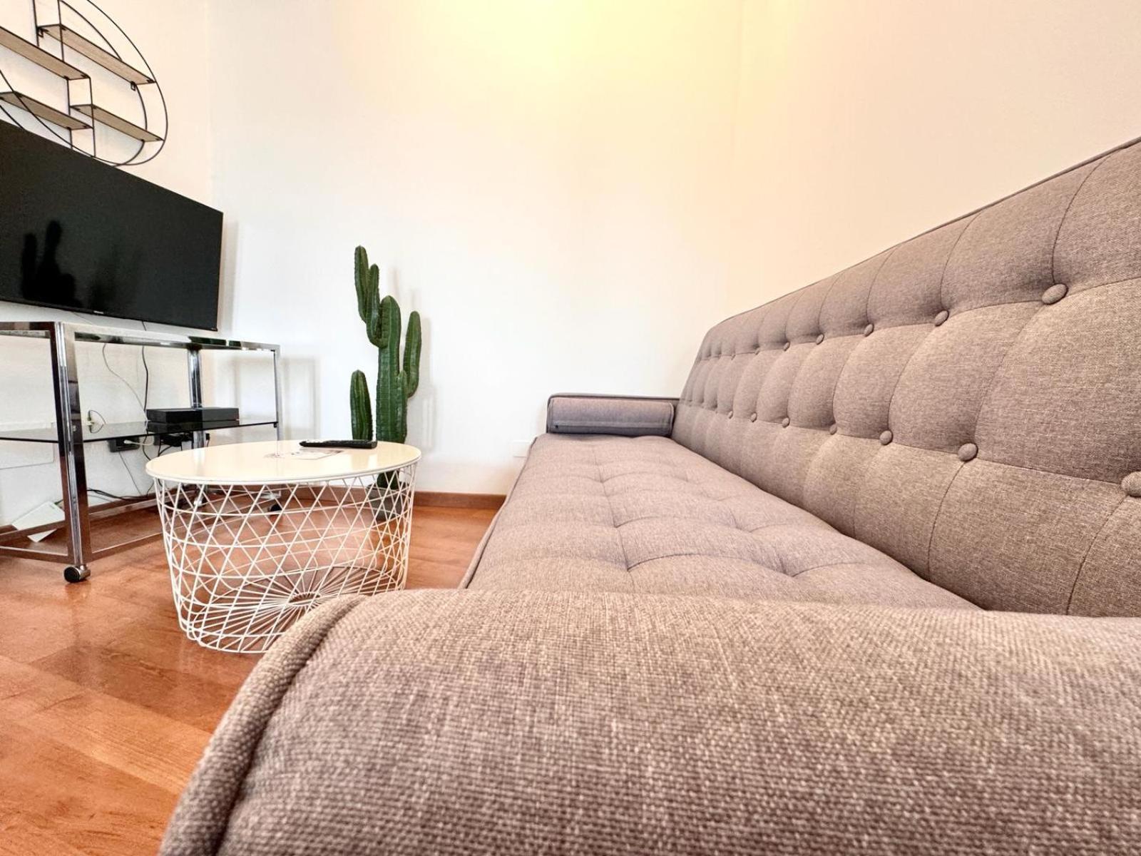 Comecasa 2 Bedrooms Apartment 450Mt From Duomo Milaan Buitenkant foto